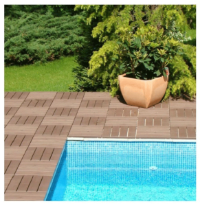 plancher en dalle PVC  a installer facilement en bodure de piscine