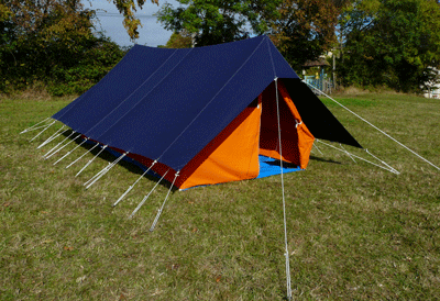 Une tenten de patrouille, canadienne, bien monte